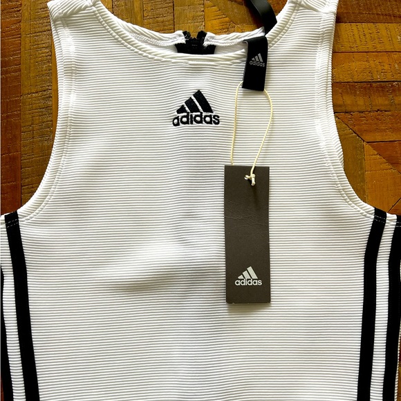 Adidas white top - Picture 1 of 4